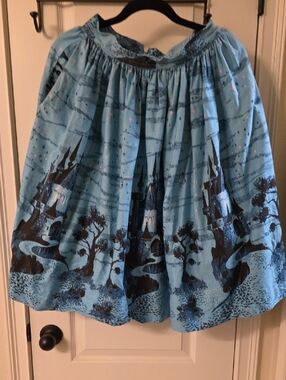 Pinup Couture Blue Castle Print Gathered Circle Skirt M, Fits Like S
